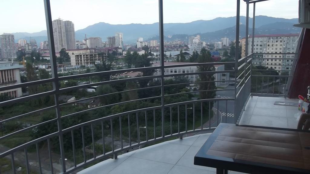 Big Flat In Batumi Apartment Exterior photo